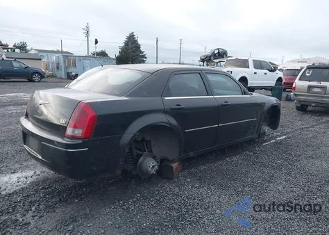 2007 Chrysler 300 Touring z USA, uszkodzony, nr VIN 2C3KA53G97H702355